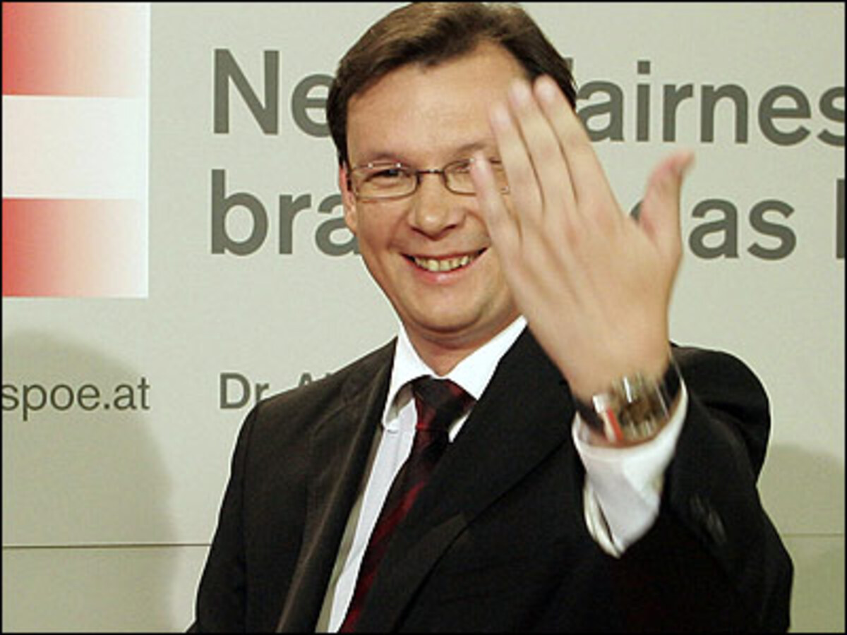 "Nachdem wir bei einigen Umfragen nach dem Bekanntwerden des Bawag-Skandals bei rund 30 Prozent gelegen sind, ist es durchaus berechtigt, vom größten Comeback seit Lazarus zu sprechen."Darabos über die Rückkehr der SPÖ