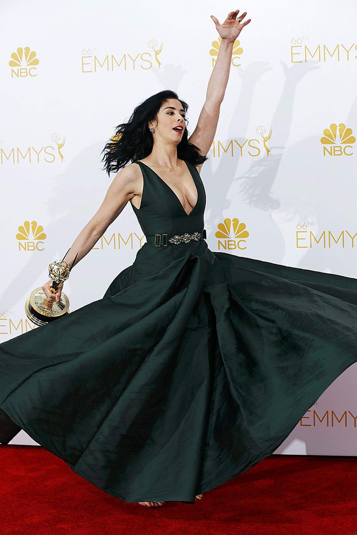 Comedian Sarah Silverman bekam einen Drehbuch-Preis. Ex-Supermodel Heidi Klum verpasste dagegen ihren zweiten Emmy. Der wichtigste Fernsehpreis der Welt ging am Montagabend in der Kategorie beste Moderation an Jane Lynch