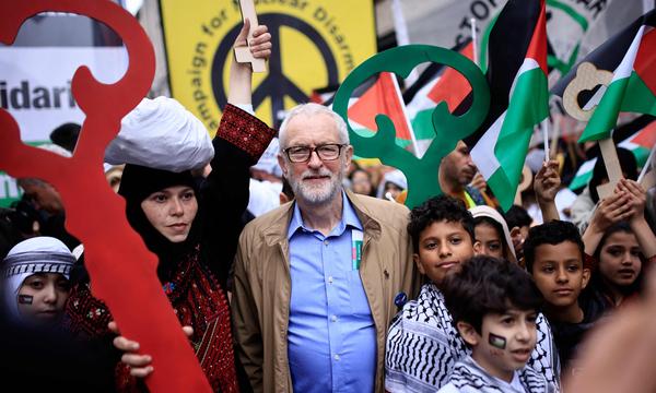 Der ehemalige Labourchef Jeremy Corbyn bei einer propalästinensischen Demonstration in London. 