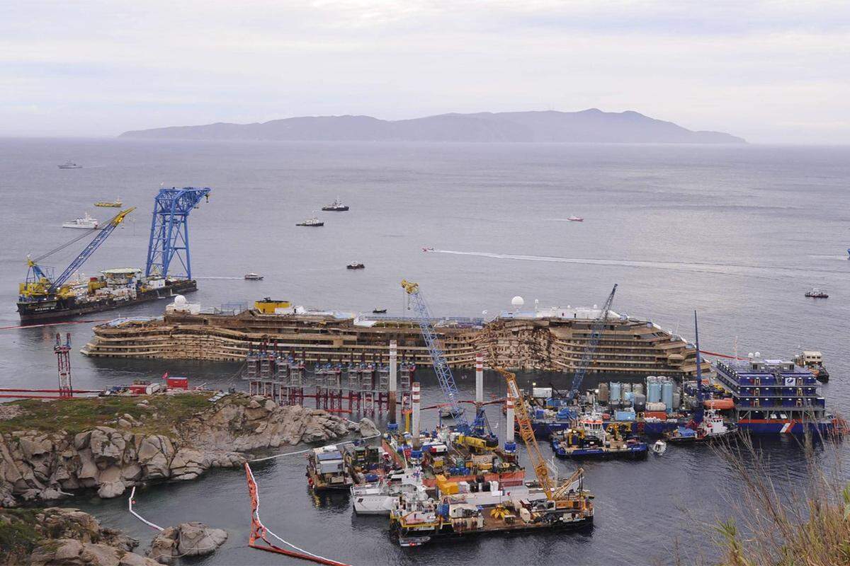 Die Bergung kostete nach Angaben der Reederei Costa Crociere insgesamt mindestens 600 Millionen Euro. Es wird damit gerechnet, dass sie sich am Ende auf mehr als 800 Millionen Euro summieren.