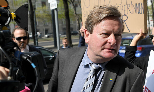 TREFFEN SOZIALREFERENTEN DER LAeNDER UND SOZIALMINISTERIN: WALDHAeUSL