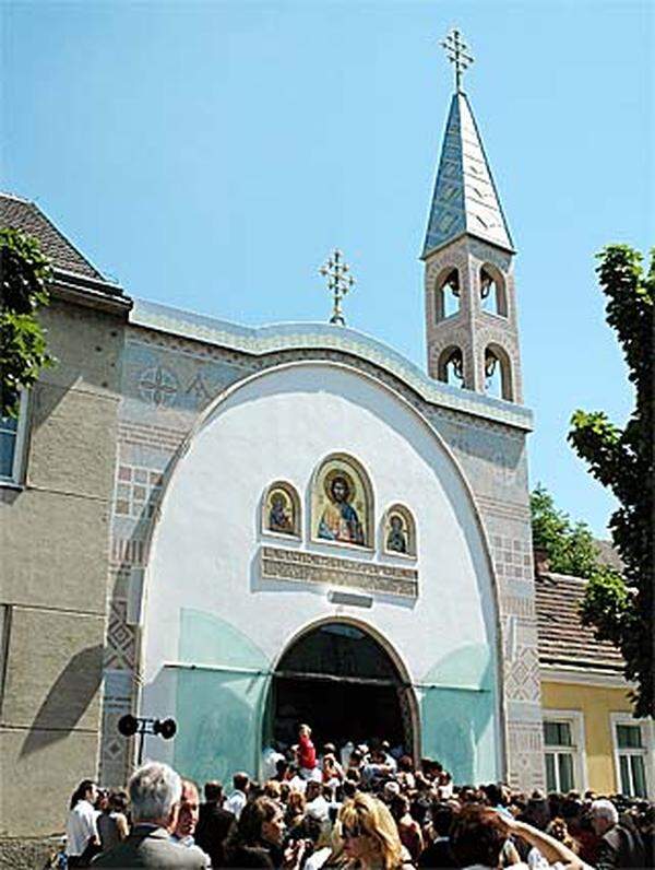 Staatlich anerkannt seit: 1967Wichtigstes Glaubenszentrum: Kirche zur Heiligen AuferstehungMitglieder in Wien (2007): ~ 2500Homepage