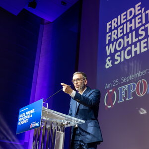 Herbert Kickl bei einem Parteitag im Vorjahr in Tirol. 