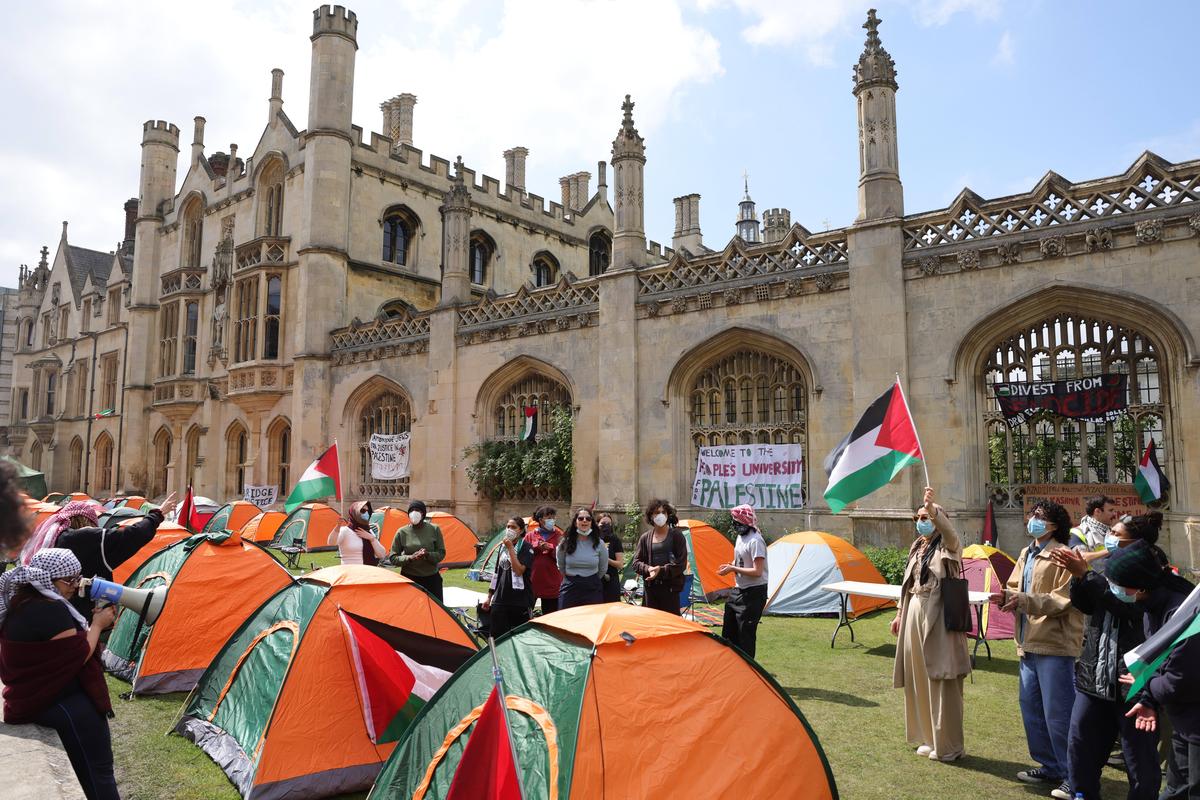Ein Protestcamp in Cambridge, Großbritannien.
