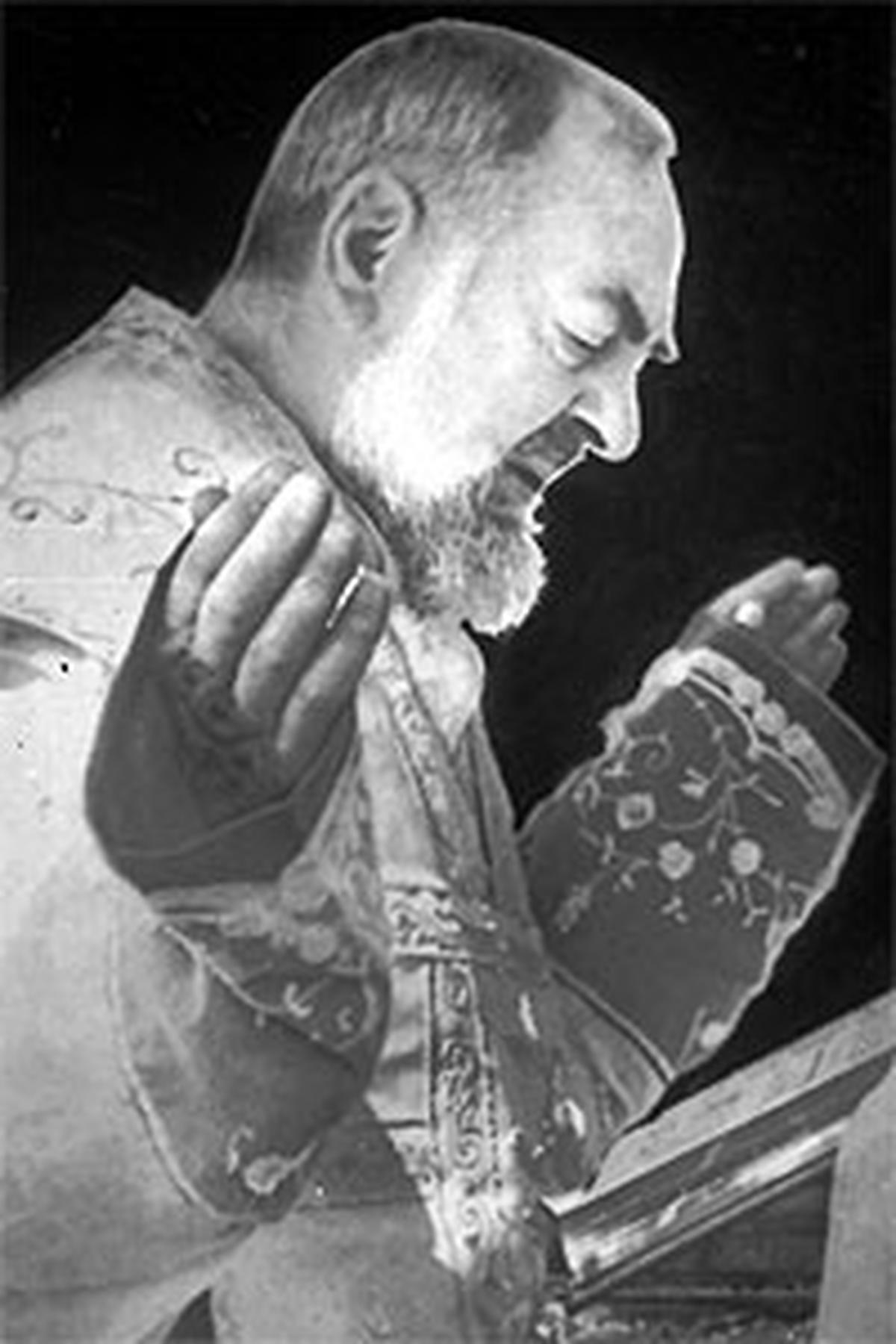 Historiker Zweifel an Wunden und Wundern von Padre Pio