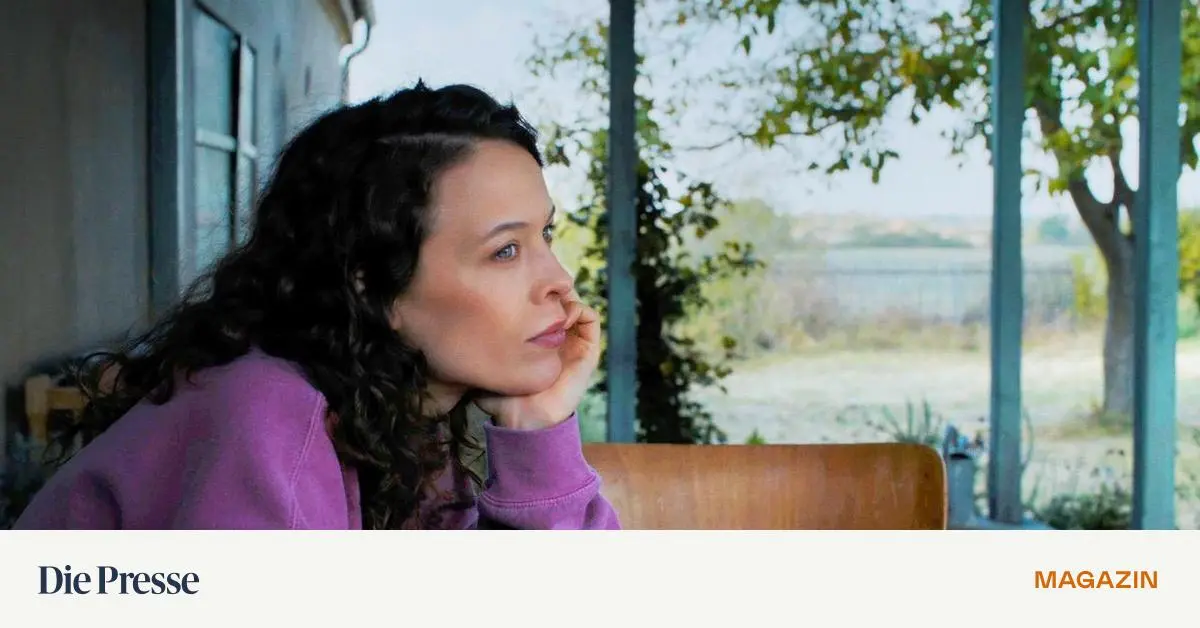 -Miroirs-No-3-Der-neue-Petzold-Film-mit-Paula-Beer-ist-klein-aber-fein-premium-