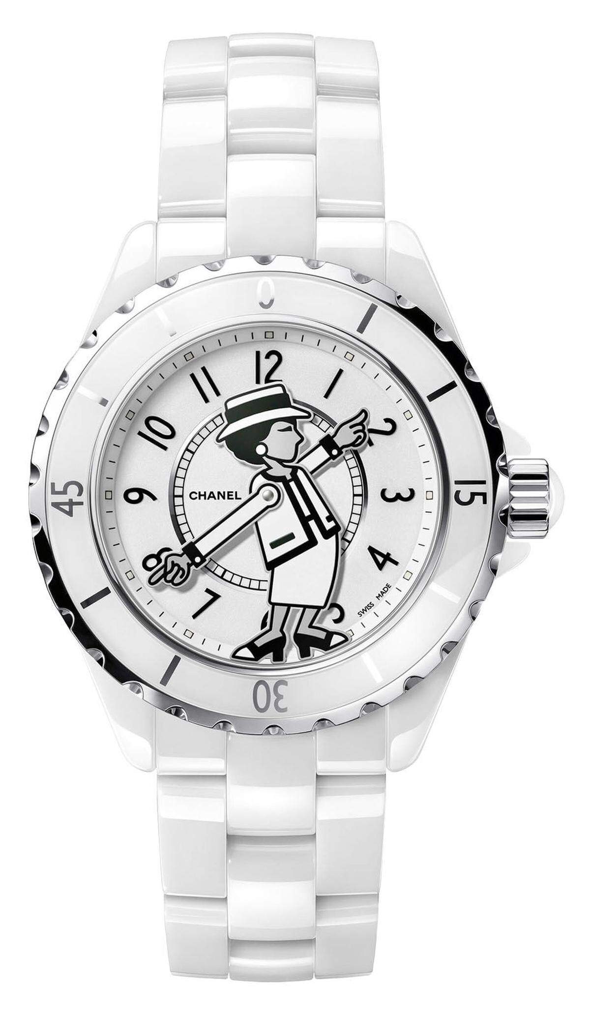 Zum 30. Geburtstag der Chanel-Uhrensparte zeigt Gabrielle „Coco“ Chanel die Zeit auf dem Zifferblatt der „J12“. Nur je 555 Stück der entweder schneeweißen oder tiefschwarzen Keramikuhr wird es geben. Rar und cool – ein It-Teil, das in die Geschichte der Marke eingehen wird. Preis: 6900 Euro.