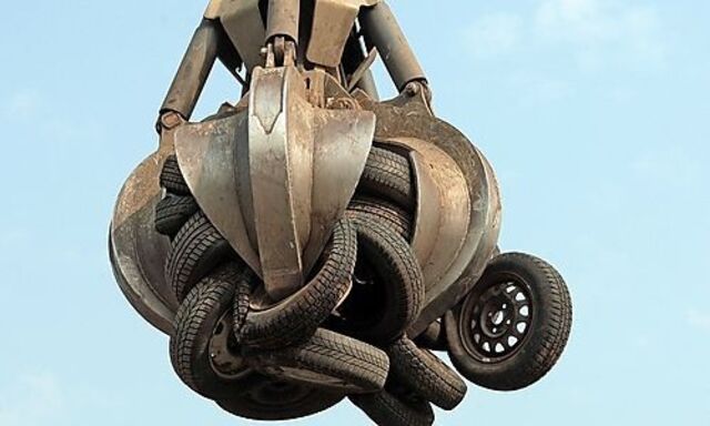 THEMENBILD: SCHROTTPLATZ / VERSCHROTTUNGSPRAEMIE