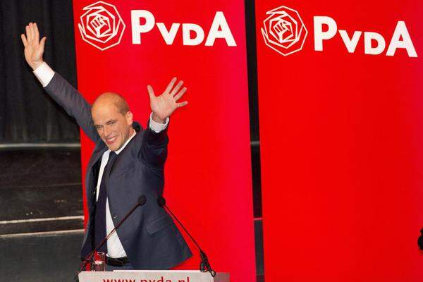 Auch der Sozialdemokrat und Rutte-Herausforderer Diederik Samsom (PvdA) hat Grund zur Freude. Er liegt mit seiner Partei nur zwei Sitze hinter dem amtierenden Ministerpräsidenten.