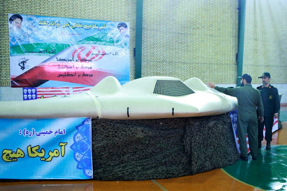 Der Iran hat nach eigenen Angaben im April 2012 eine US-Drohne vom Typ RQ-170 ''Sentinel'' abgeschossen und danach nachgebaut.
