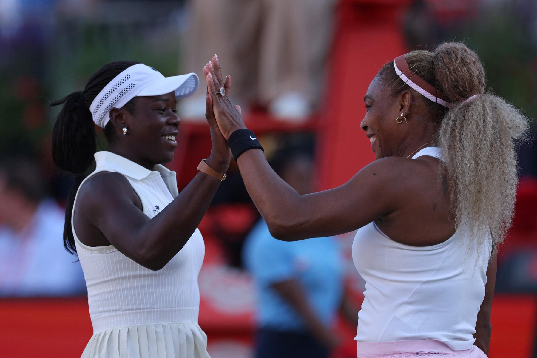 Mit 44 Jahren: Serena Williams feiert erfolgreiche
