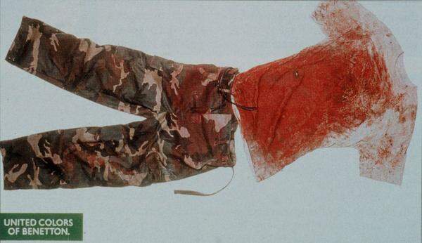 Toscanis Antwort auf den Krieg in Ex-Jugoslawien 1994: Die blutverschmierte Kleidung des erschossenen Kroaten Marinko Grago.