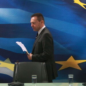 GREECE ECONOMIC CRISIS