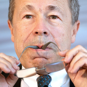 Hampel sah Interessenkonflikt zwischen Bank und Stiftung kommen.