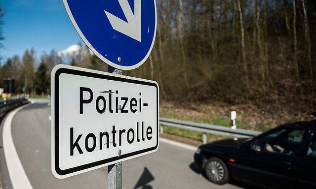Deutschland stellt auf befristete Führerscheine um.