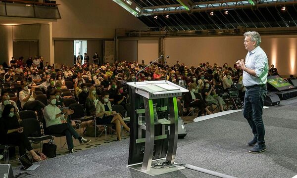 Werner Kogler beim Bundeskongress der Grünen.
