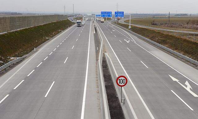 Die Nordautobahn (A5) führt derzeit bis Schrick