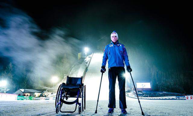 Ein Sturz auf dem Kulm veränderte sein Leben, seitdem ist der Rollstuhl sein Wegbegleiter. Doch Lukas Müller wollte einfach „wieder aufstehen“.