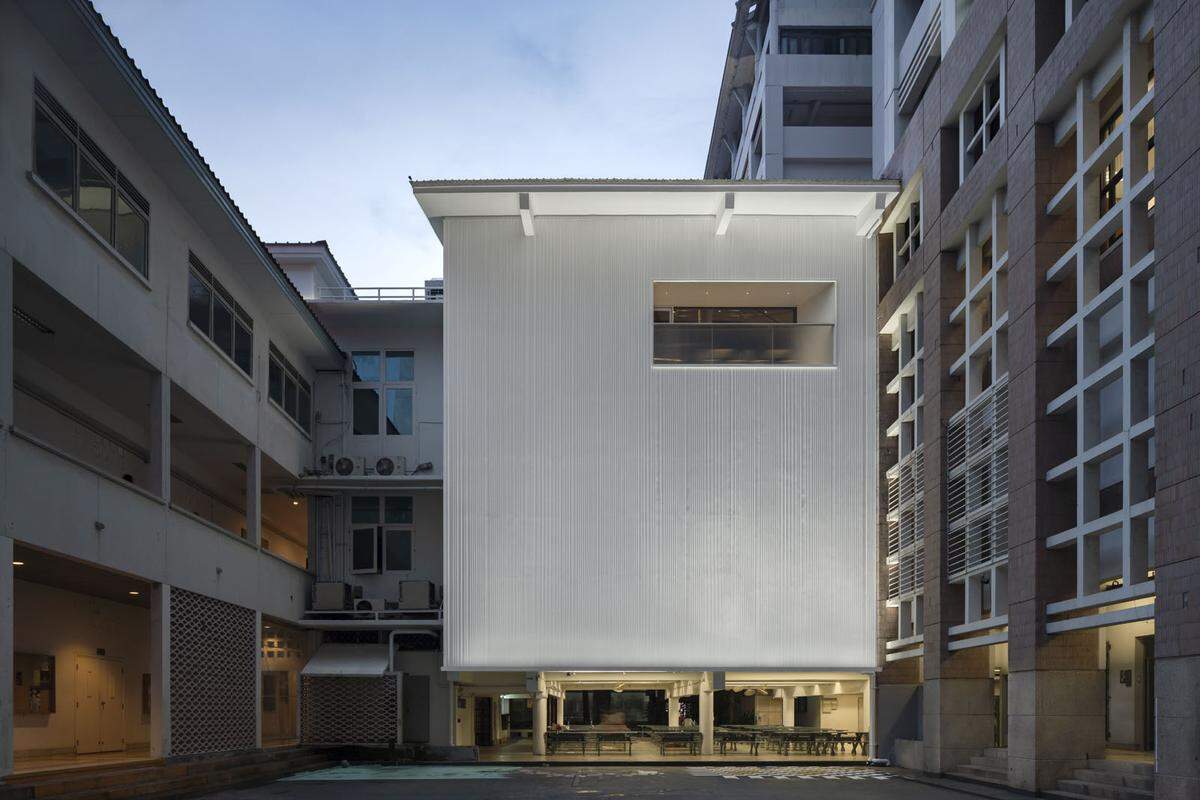 Wie könnte die Bibliothek der Zukunft aussehen? Dieser Frage ist das Architekturbüro "Department of Architecture" in Thailand nachgegangen. Und hat sie mit diesem neuen Gebäude für die Chulalongkorn-Universität  in Bangkok beantwortet.