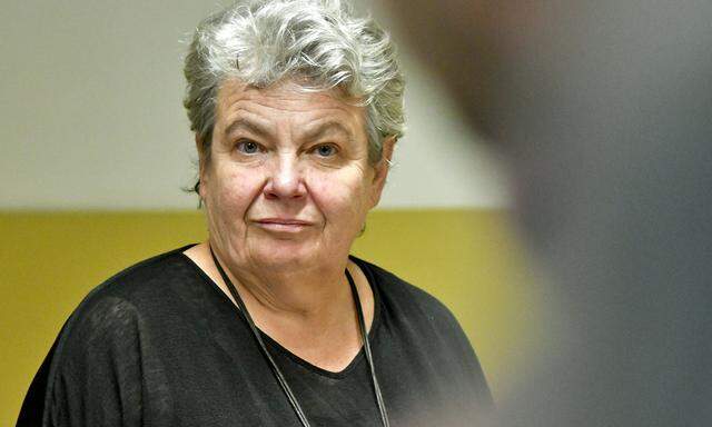 Die angeklagte frühere kaufmännische Geschäftsführerin des Burgtheaters, Silvia Stantejsky. 