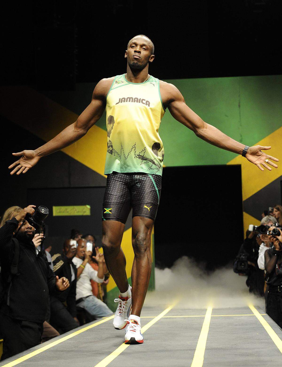 Für die olympischen Sommerspiele in London hat sie für Puma die Uniformen der jamaikanischen Athleten designt. Sprint-Superstar Usain Bolt zeigte bei einer Pressevorführung, wie gut er sich darin fühlt.