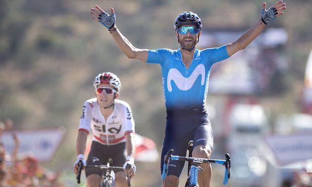 Alejandro Valverde feiert den Tagessieg