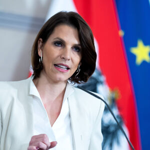 Europaministerin Edtstadler