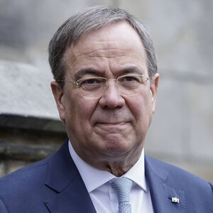 Armin Laschet: „Ich bitte um Entschuldigung.“ 