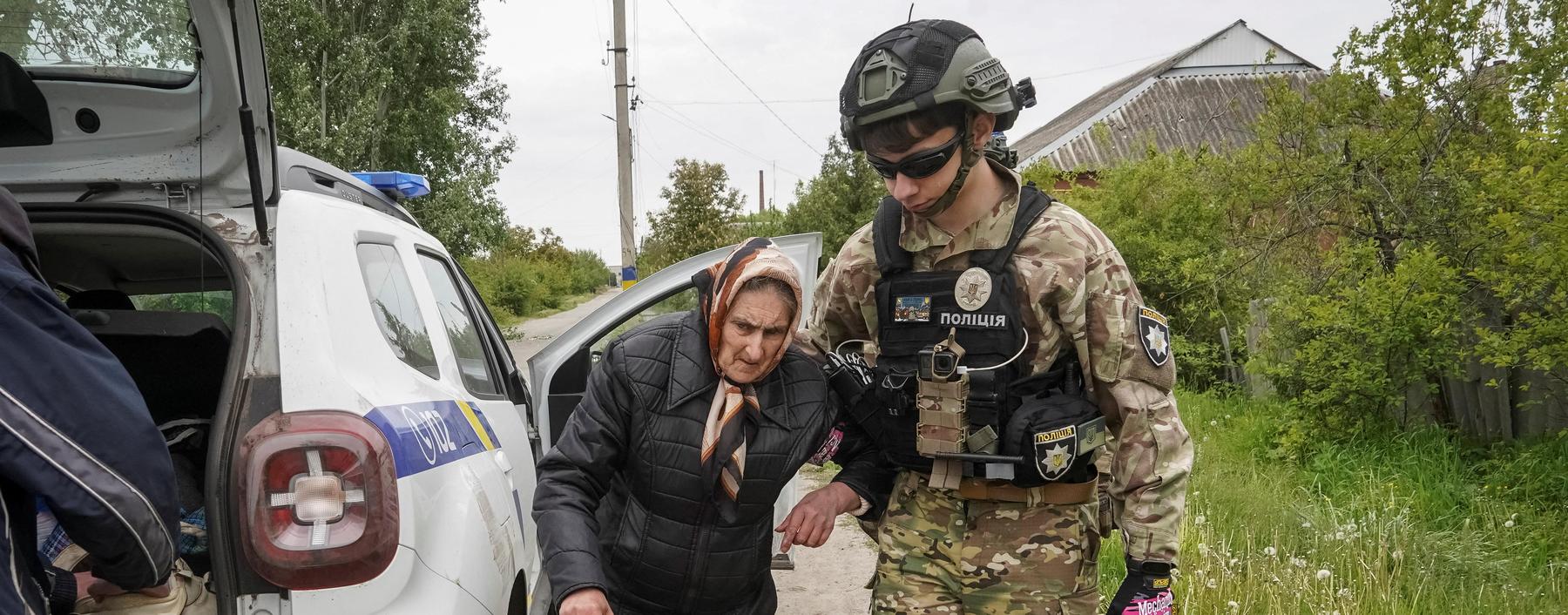 Aus grenznahen ukrainischen Orten wie Wowtschansk werden Tausende Einwohner in Sicherheit gebracht. Für viele ist es entweder die zweite Flucht vor den Russen seit 2022 oder sie haben die Besatzung in jenem Jahr vor Ort erlebt.