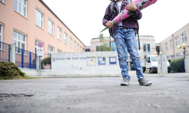 Am Montag werden Schüler und Lehrer in Wien, Niederösterreich und dem Burgenland zurück in den Schulalltag kehren.