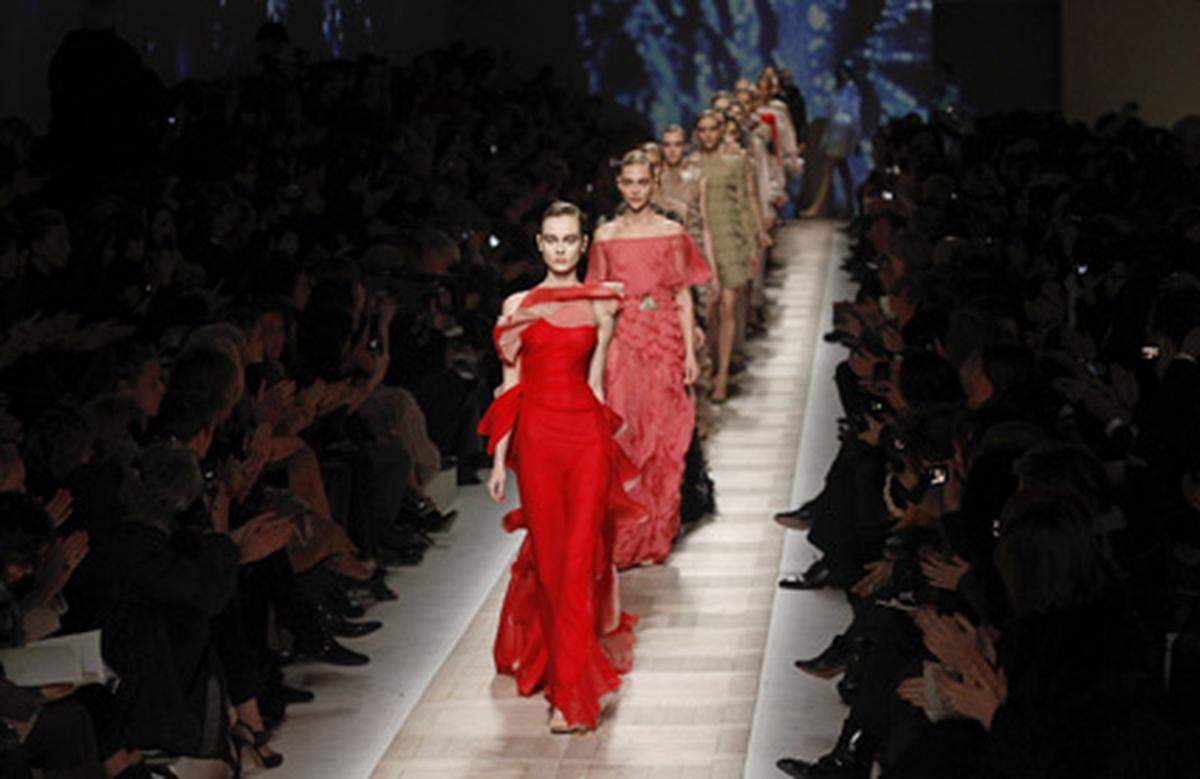 Valentino: Paris. HW 10/11