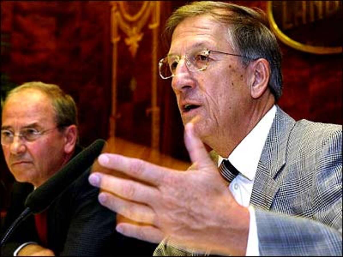 Der ehemalige FP-Bundesminister für Landesverteidigung (1986-1987) ist Geschäftsführer des Austria Research Centers.