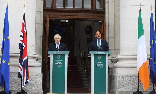 „Bedeutende Differenzen bleiben bestehen“: Großbritanniens Premierminister Johnson am Montag bei seinem irischen Amtskollegen Leo   Varadkar. Dieser betonte, er sei für „realistische neue Vorschläge“ in Sachen Brexit-Abkommen offen, habe bisher aber keine erhalten.  