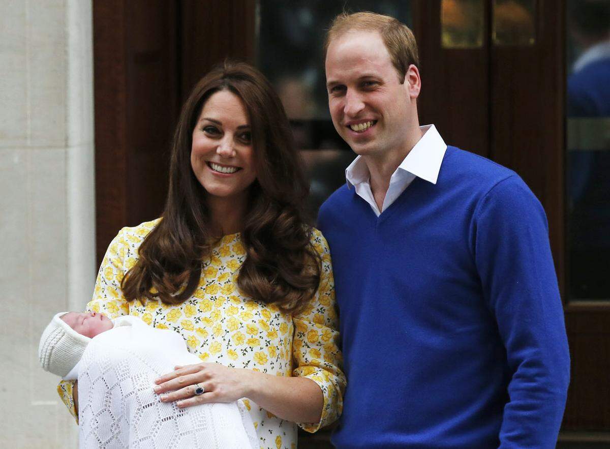 Prinzessin wurde am 2. Mai 2015 um 8.34 Uhr (Ortszeit) geboren und wog bei der Geburt 3.714 Gramm. Mutter Kate lag nur etwas mehr als zweieinhalb Stunden in den Wehen.