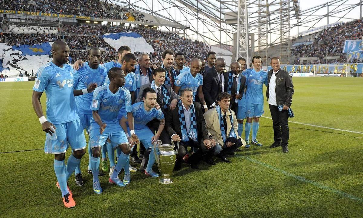 Olympique Marseille war Frankreichs Meister von 1993, ein schwerer Bestechungsskandal zerstörte die Illusion des Topklubs mit dem Traum von Europas Krone. Zwangsabstieg in der Saison darauf – und auch der Titel war futsch.