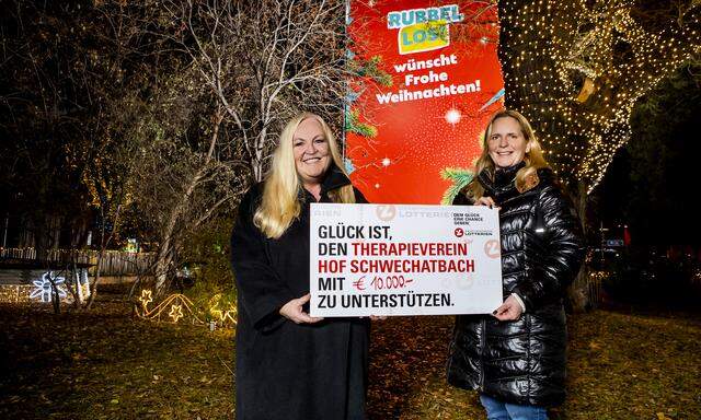 Managing Director Austrian Lotteries, Elisabeth Römer- Russwurm, und Marianne Edelbacher, Gründerin und Leiterin des Schwechatbachhofs.