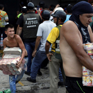 Ärger über missglückten Geldscheinumtausch. Im Landesinneren Venezuelas wurden Geschäfte geplündert.  