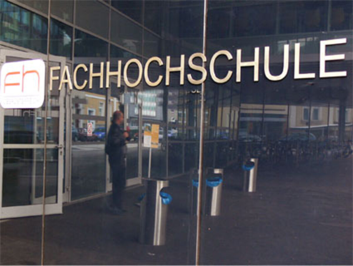 Das Projekt „Qualitätssicherung neu“ muss endlich gelöst werden. Derzeit urteilen drei Agenturen über die Genehmigung von FH-Studiengängen, die Akkreditierung von Privatunis und die Verleihung von Zertifikaten. Jetzt soll eine einzige Instanz geschaffen werden.