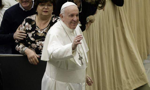 Papst Franziskus hat den Kampf gegen den sexuellen Missbrauch von Kindern als eine "dringende Herausforderung" bezeichnet
