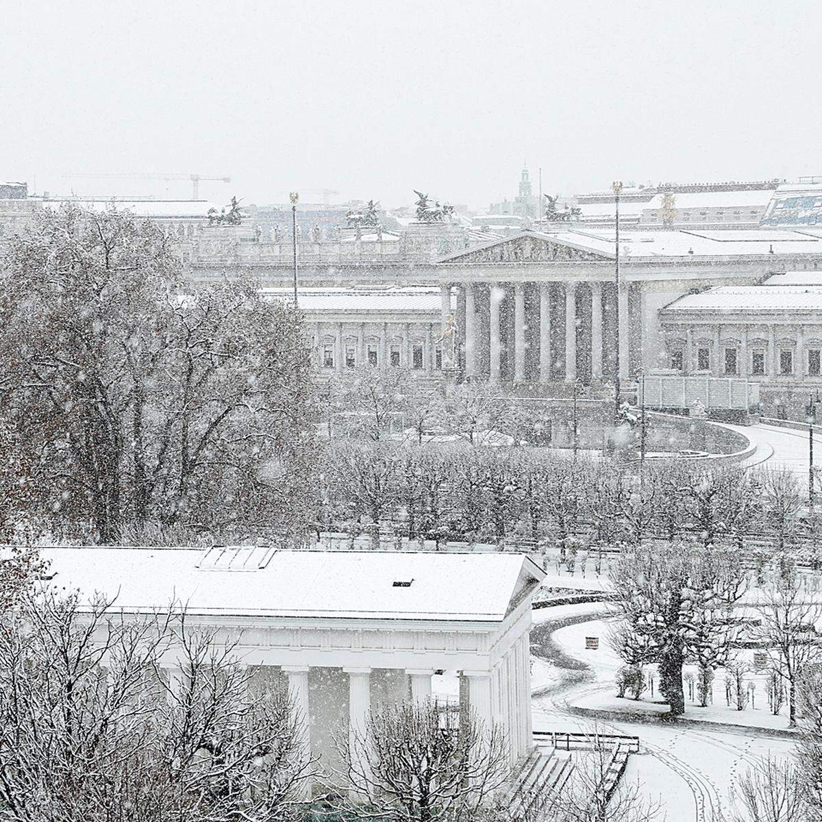 Schnee, wohin das Auge reicht. Wir haben auf Facebook unsere User dazu aufgerufen, uns Schneefotos von zuhause zu schicken. Wir möchten uns für die rege Teilnahme bedanken und haben die schönsten ausgesucht: Wien, Innere Stadt