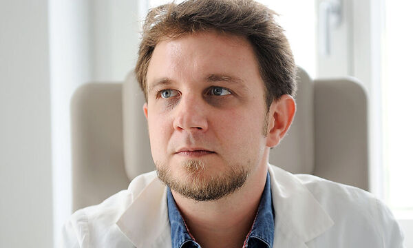 Lungenfacharzt Rainer will die Nicht-Verlängerung seines Vertrages bekämpfen. 