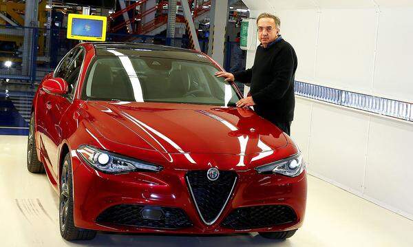 Mit hartem Sparkurs und neuen Automodellen gab Marchionne dem Bankrott-Kandidaten seinen Stolz als italienische Traditionsfirma wieder zurück.
