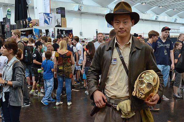 Dieser junge Mann in Indiana Jones-Montur hatte wohl gehofft, dass Harrison Ford auch anwesend sein würde.