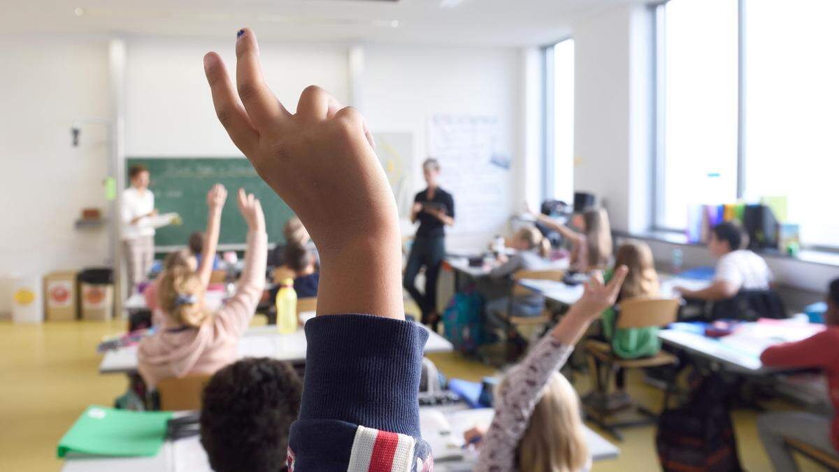 Integration von Flüchtlingskindern gelingt in der Schule besser, wenn der Rest der Klasse Deutsch spricht. 