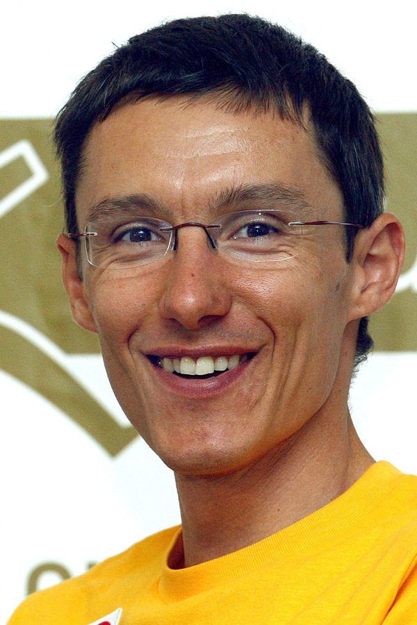 Exakt sieben Kilogramm mehr bringt Marathonläufer Günther Weidlinger auf die Waage und ist damit der leichteste männliche Athlet.