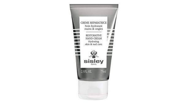 Restorative Hand Cream“ von Sisley spendet Feuchtigkeit und pflegt die Nägel, 75 ml um 73 Euro.