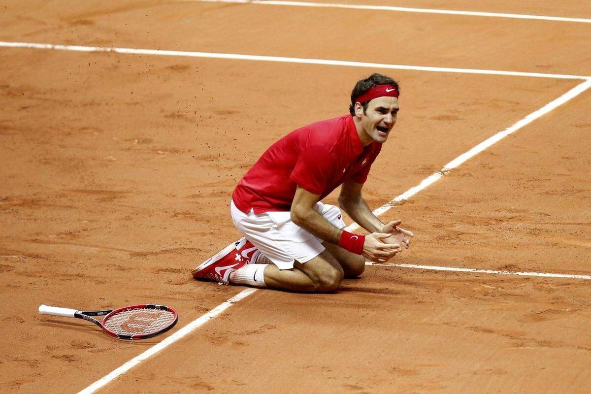 Nach einer durchwachsenen Saison 2013 meldet sich Roger Federer 2014 eindrucksvoll zurück. Federer bleibt 2014 zwar ohne Grand-Slam-Titel, beendet die Saison aber auf Platz zwei der Weltrangliste und holt sich mit dem Davis-Cup-Sieg einen seiner letzten noch fehlenden Titel.