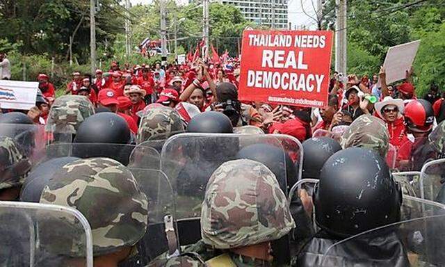 Oppositionelle Demonstranten in Thailand