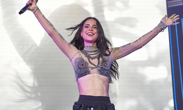 Lena Meyer-Landrut - Figure 1