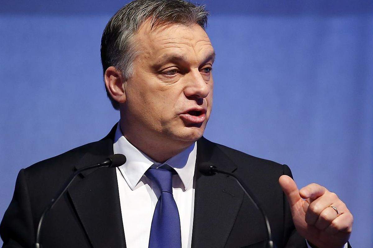 "Mit großer Freude haben wir hier in Budapest die Nachricht über jenen Sieg aufgenommen, den ihr bei den deutschen Wahlen erringen konntet", sagte der ungarische Premier Viktor Orban zum CDU/CSU-Wahlsieg. Das Abscheiden der Unionsparteien würde zeigen, dass "auch inmitten der schweren europäischen Krise das Vertrauen der Wähler gewonnen werden kann".